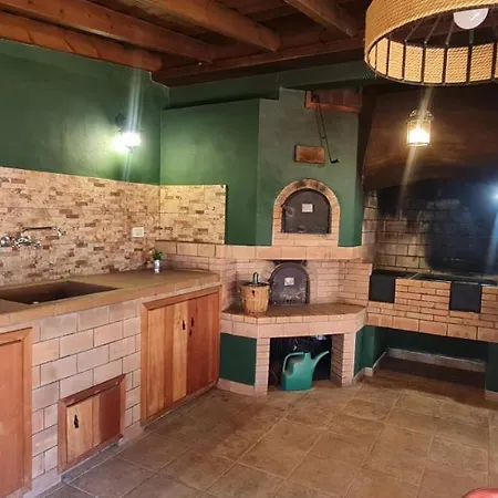 Сasa de vacaciones Vv La Morada Nature Retreat, Forest, Bbq & Outdoor Dining